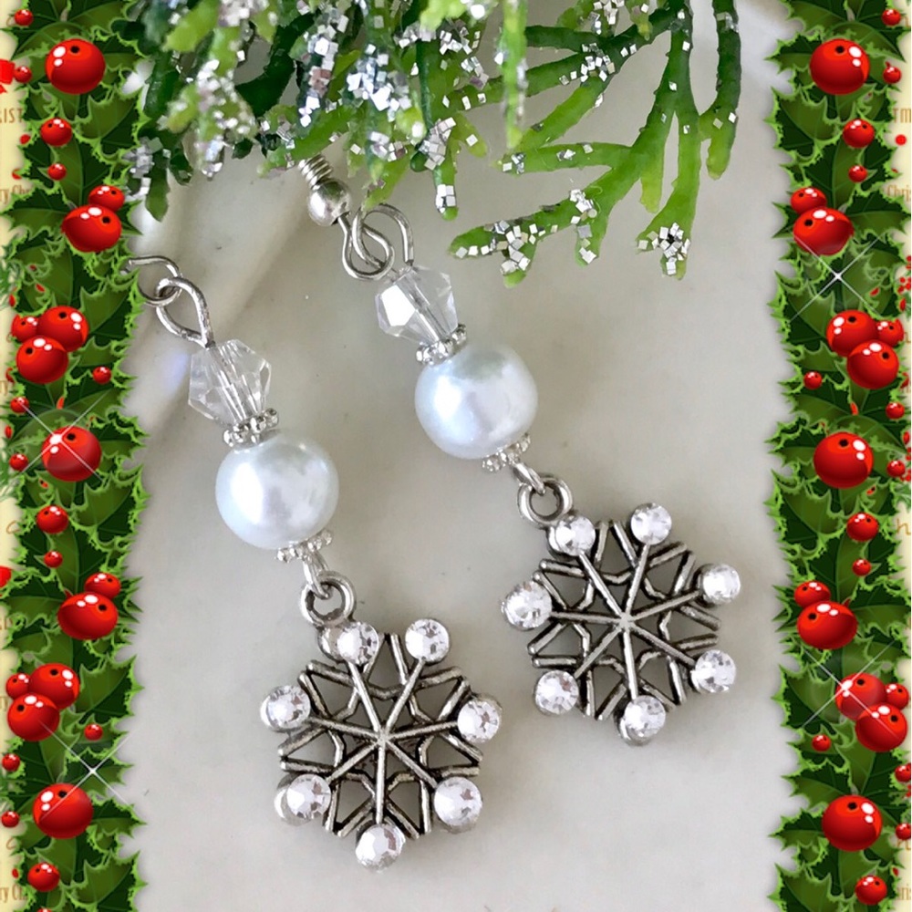 πβοΈπ SNOWFLAKE EARRINGS πβοΈπ - Picture 1 of 2